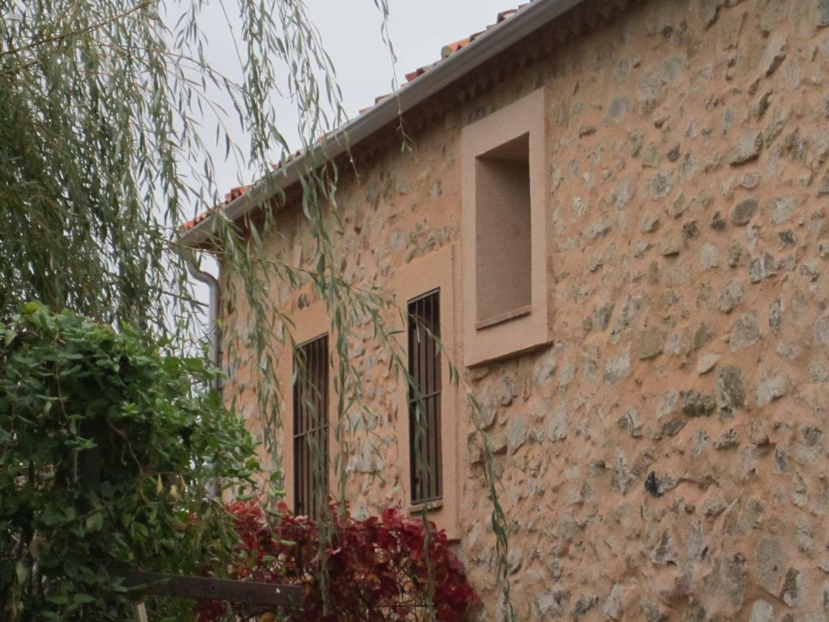 La Casa De La Era Guest House Torrecaballeros Exterior photo